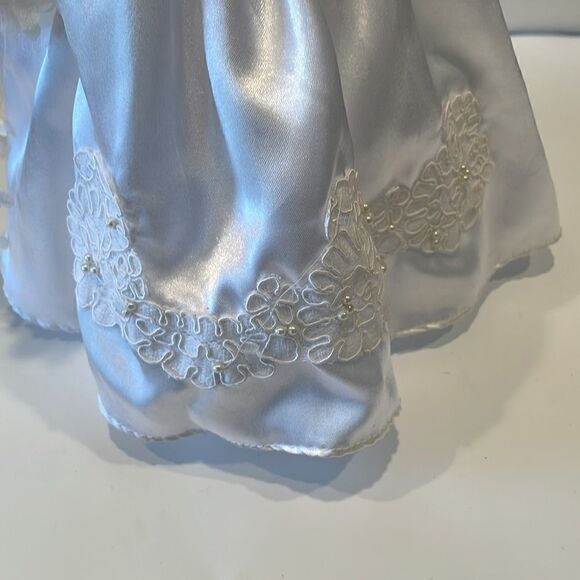 Bride porcelain doll 16 inches - Picture 6 of 10